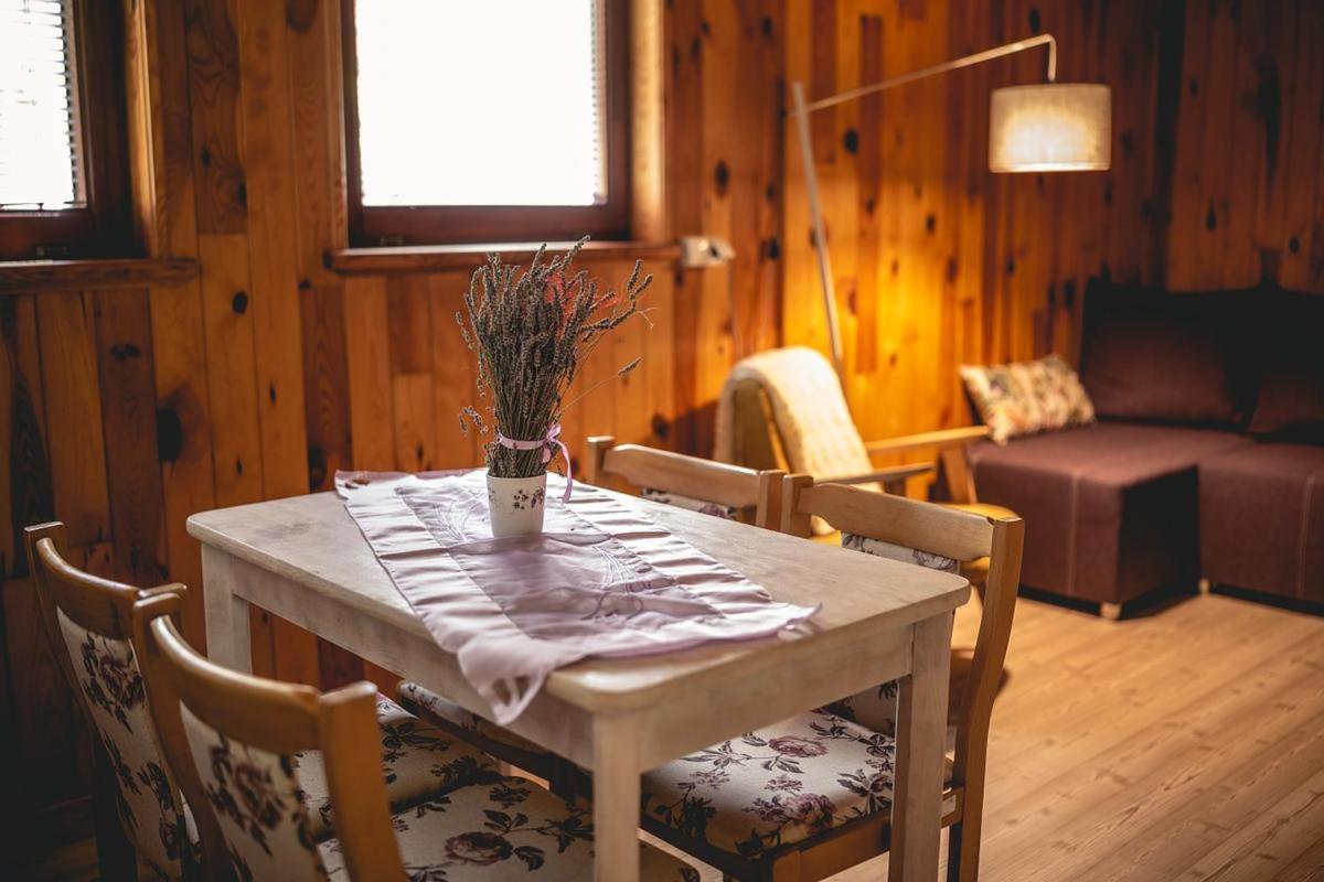 Aura Grotniki Hotell Grotniki  Exteriör bild